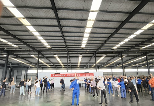 1766546603134977872.jpg 熱身運動2 縮小.jpg